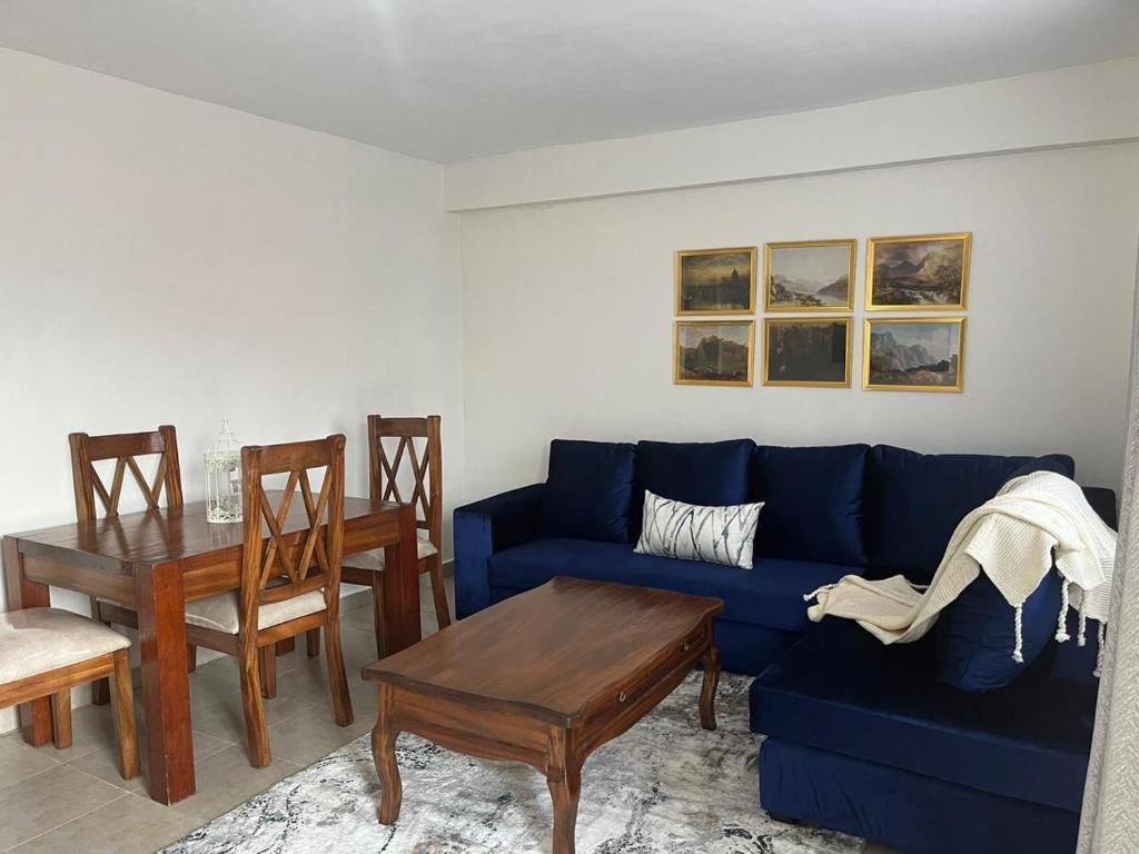 Zoe Homes Oak Villa Apartment 1 and 2 Bedroom 201 photo 2