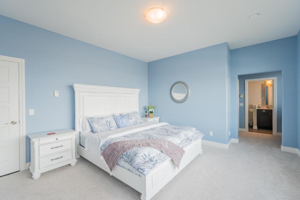 Cozy one bedroom with private bathroom in Kelowna