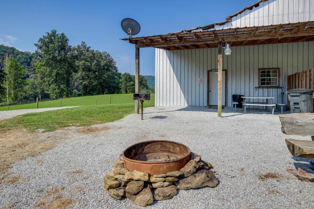 Rustic Huntsville Studio with Access to ATV Trails!