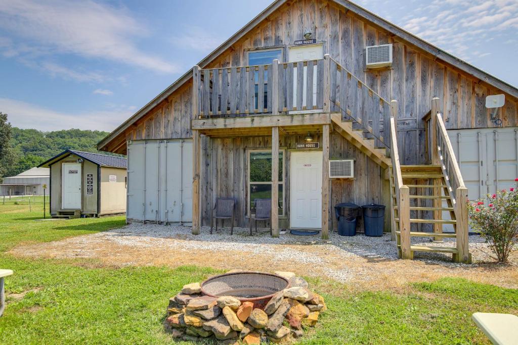 Lovely Hideaway in Huntsville Ride, Hike and Unwind