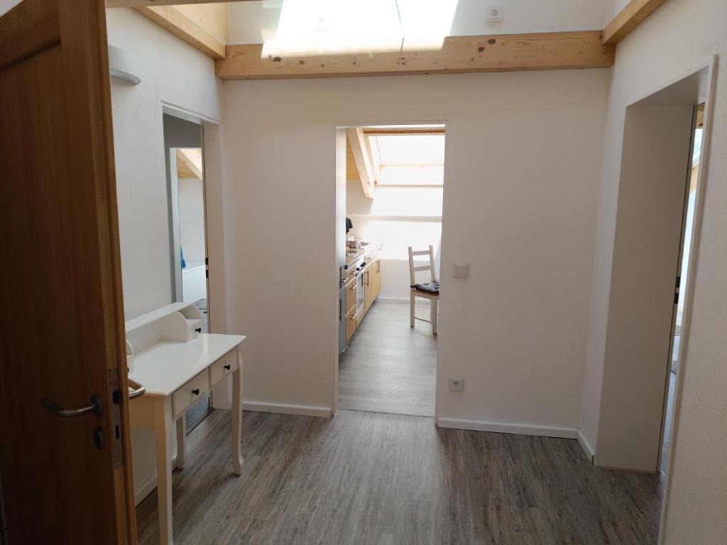 Apartment unterm Dach mit kleinem Seeblick photo 1
