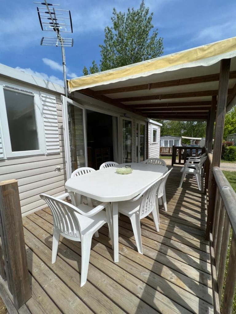 Mobil-Home 4 étoiles avec piscine proche de Blois photo 4