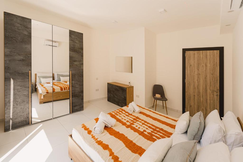 Designer 2 bed 50 meters fromsea photo 4