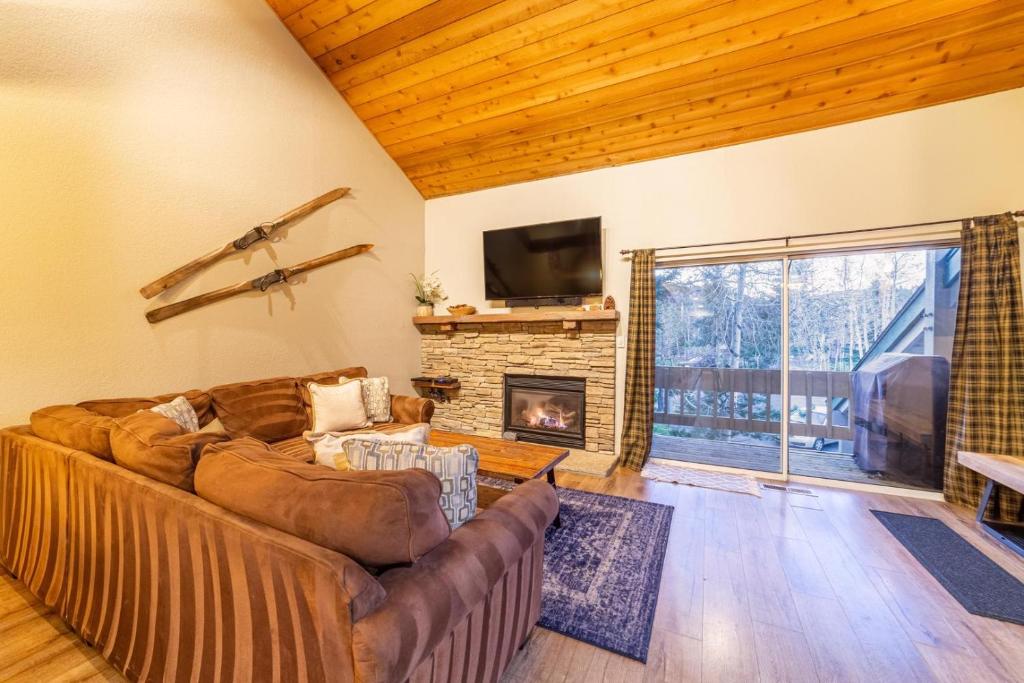 352 - Snowcreek Pet-Friendly Condo Golf Course Access photo 1