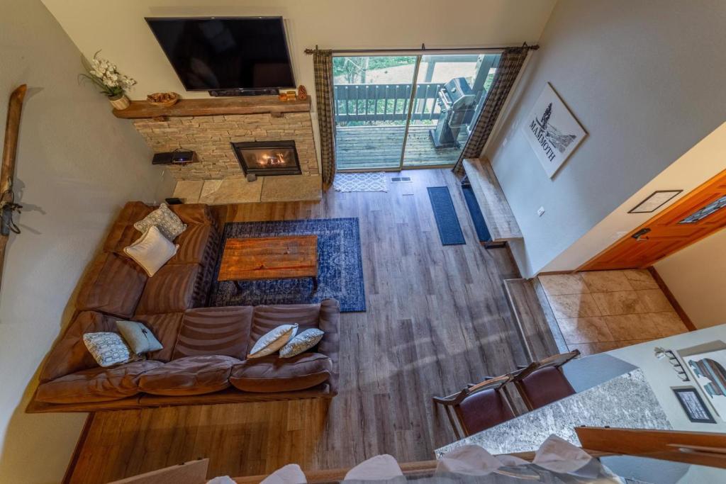 352 - Snowcreek Pet-Friendly Condo Golf Course Access photo 3