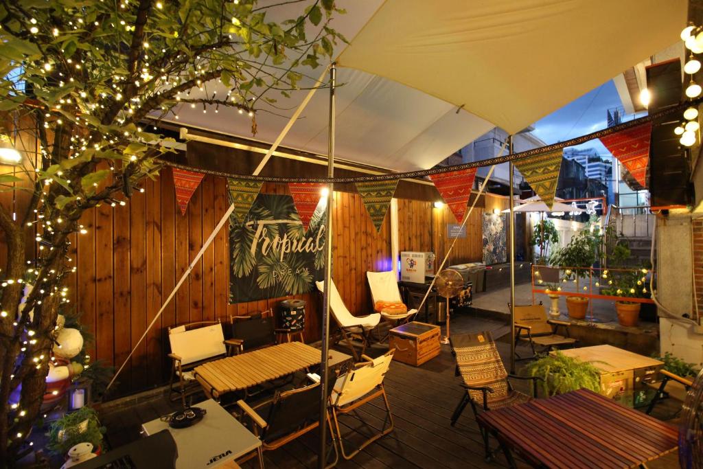 Bunk Guesthouse Hongdae photo 4