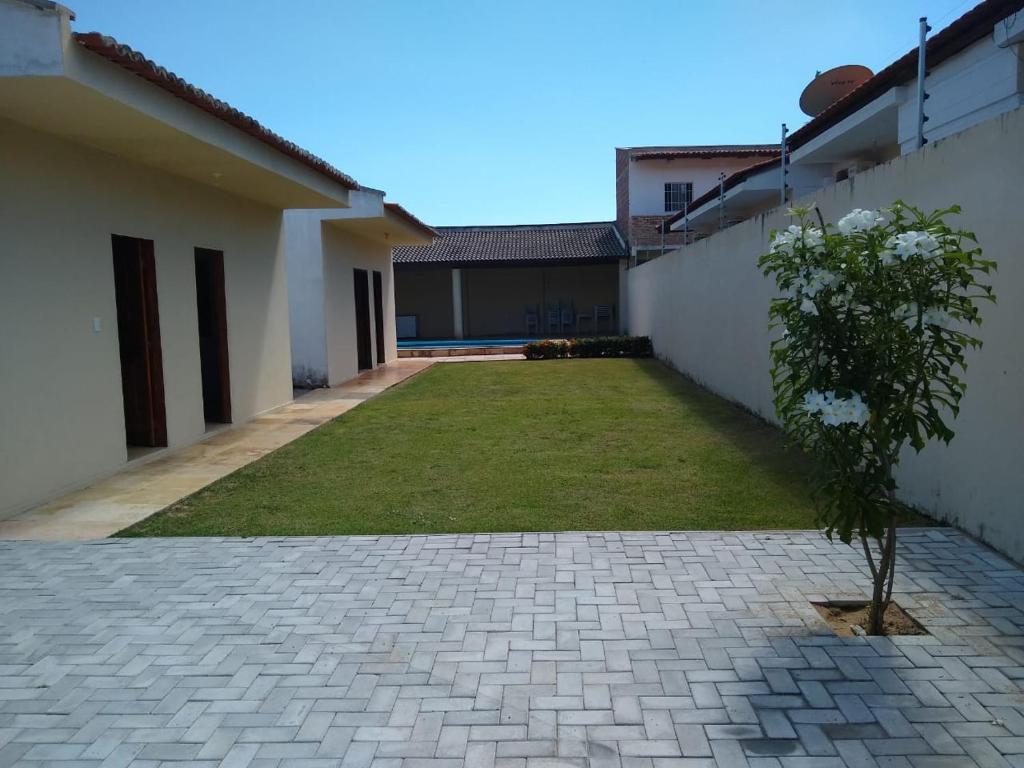 Beach House photo 3
