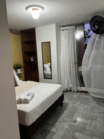 Habitacion bano privado y parqueadero sur Cali photo 4