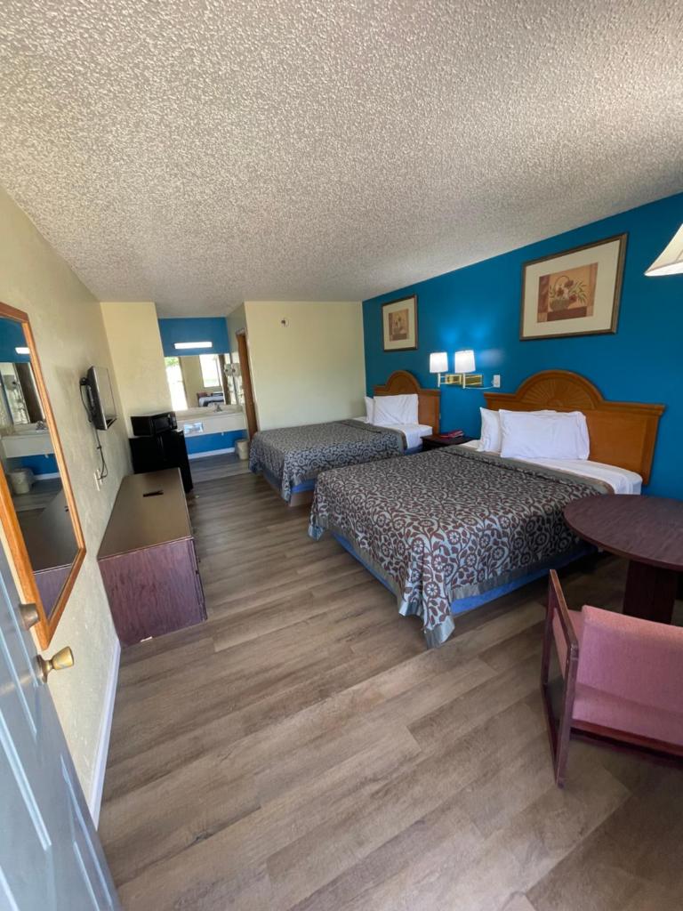 Executive Inn Of Mountain Home image
