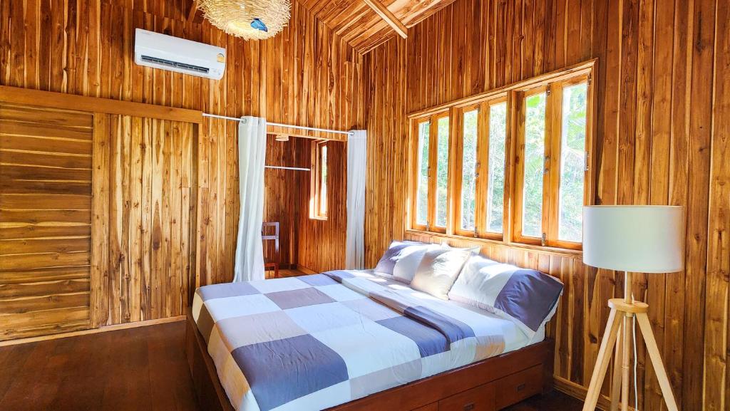 Baan Bhuwann Forest Chalet photo 4