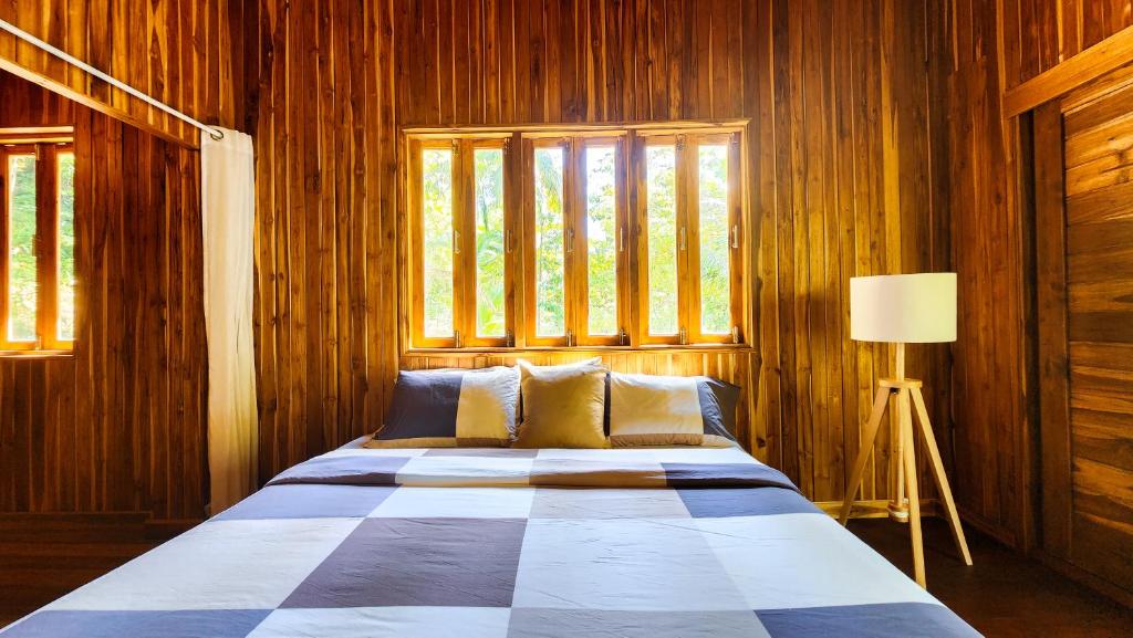 Baan Bhuwann Forest Chalet photo 3
