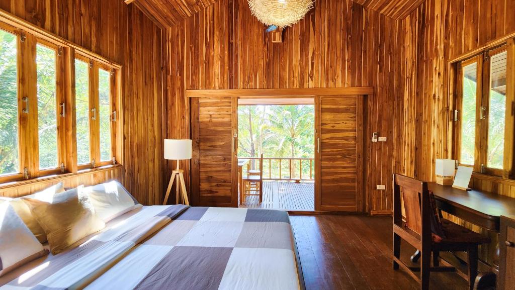Baan Bhuwann Forest Chalet photo 2