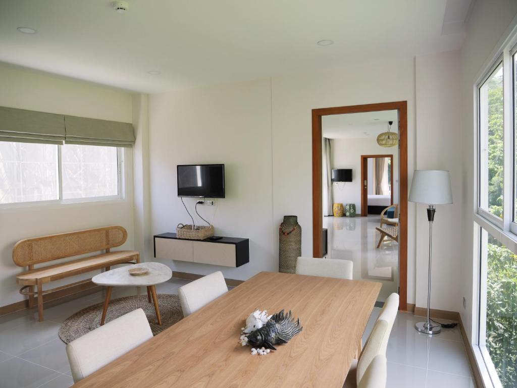 Karon beach apartment & sea view pool photo 1