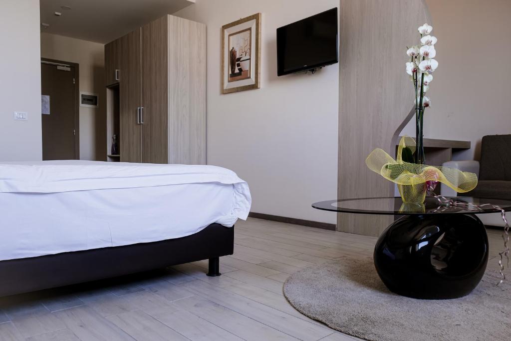 Queen Hotel photo 3