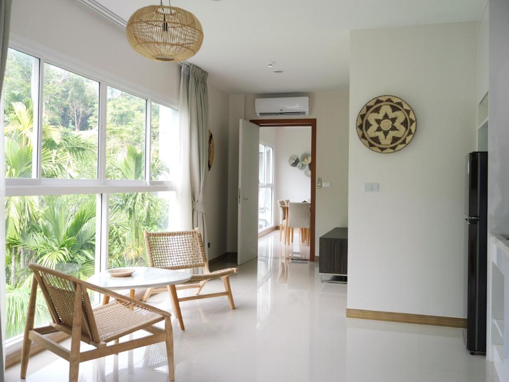Karon beach apartment & sea view pool photo 2