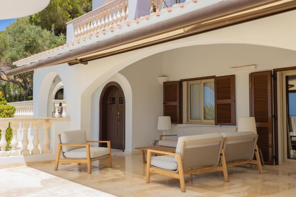 Villa Maitreya By MENORCARENTALS photo 4