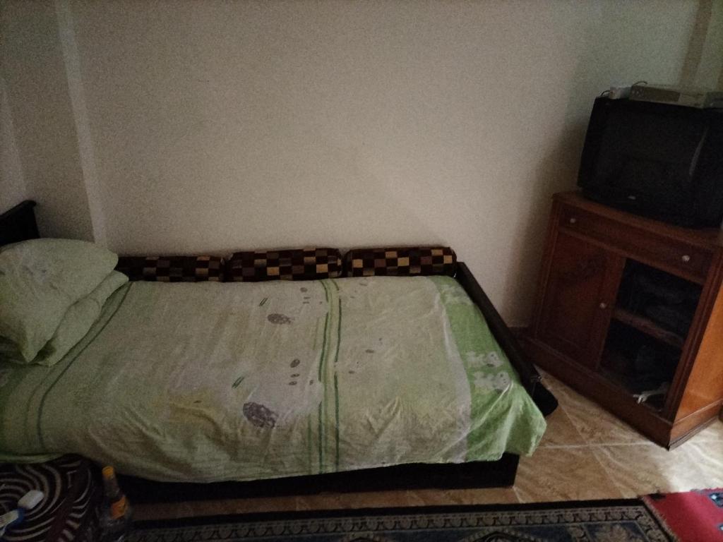 Arab private room for male only photo 1