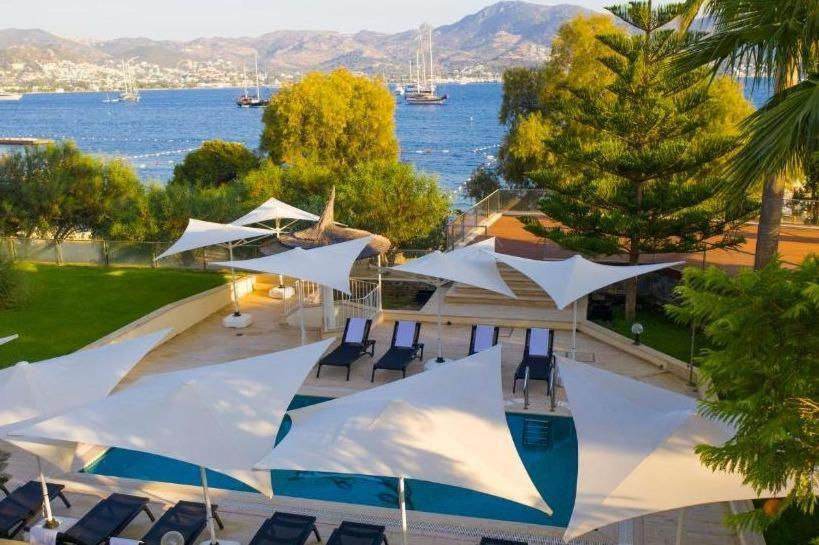 Farrys Boutique Hotel & Beach Club