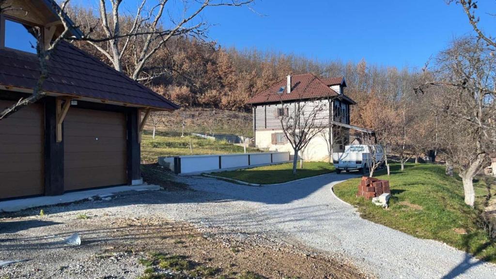 Lazarus House photo 3
