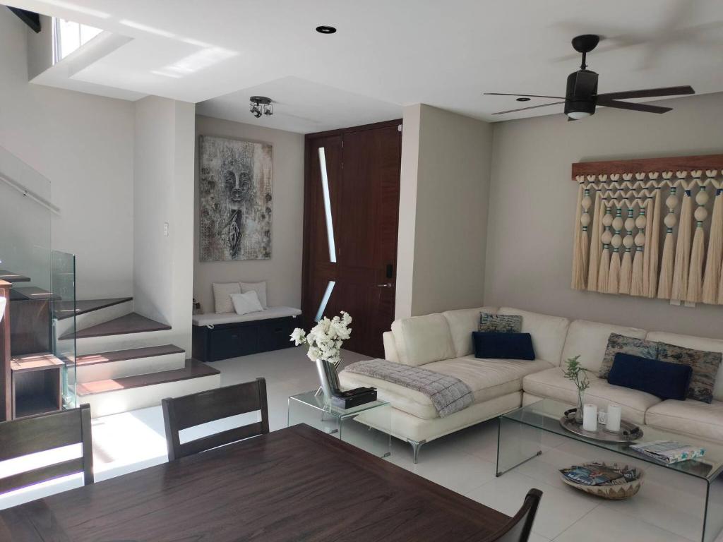 Elegant big house Nvo Vta photo 2