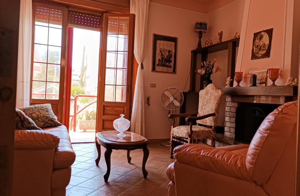 Perrone Apartments photo 4