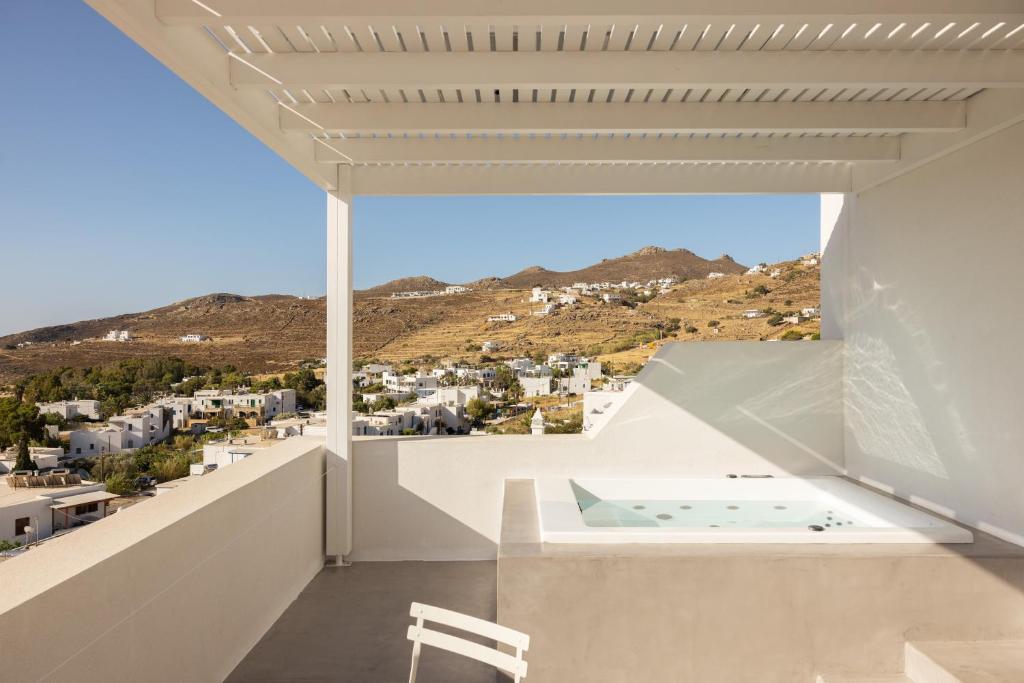 NŌSTOS Serifos photo 2