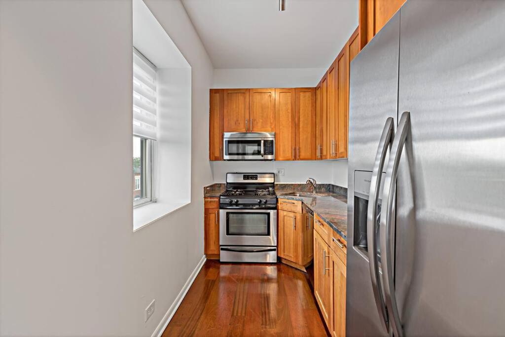 The Penthouse, Lux stay near Downtown, UofC & Lake photo 3