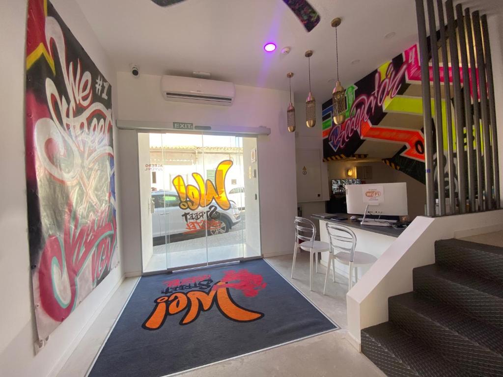 We Street Hostel - El Arenal-Albergue juvenil photo 1