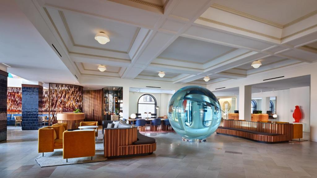 21C Museum Hotel St Louis image