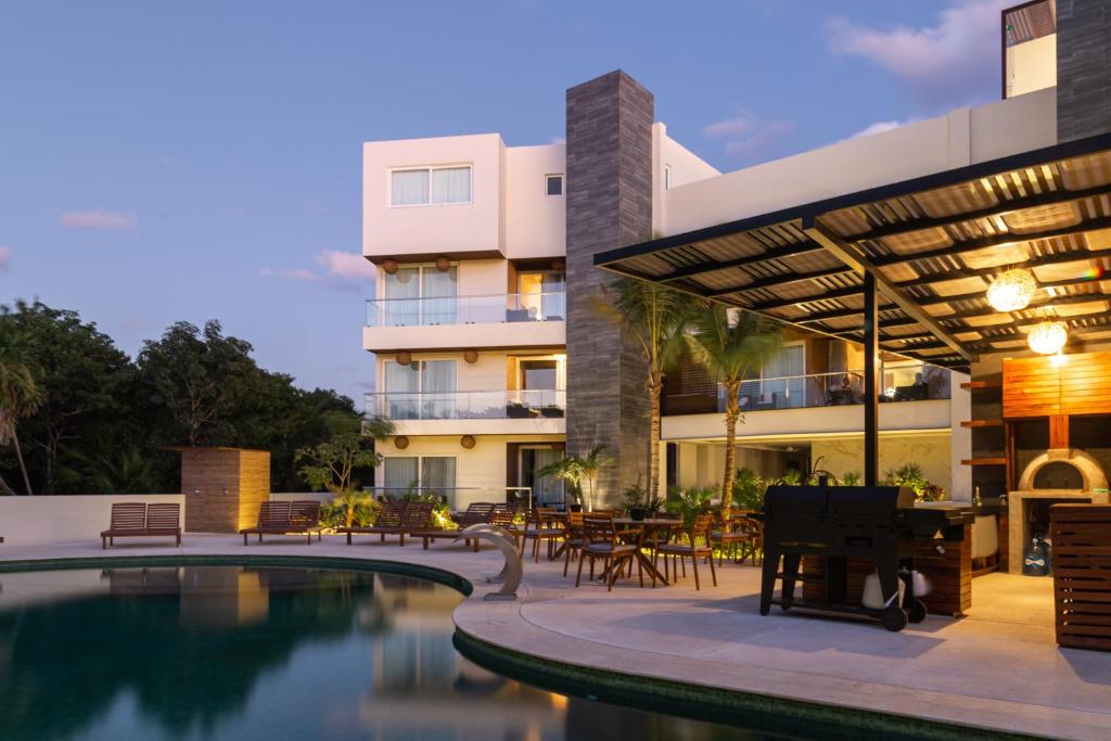 Luxurious Apartments With BBQ Pool Garden Jungle View photo 3