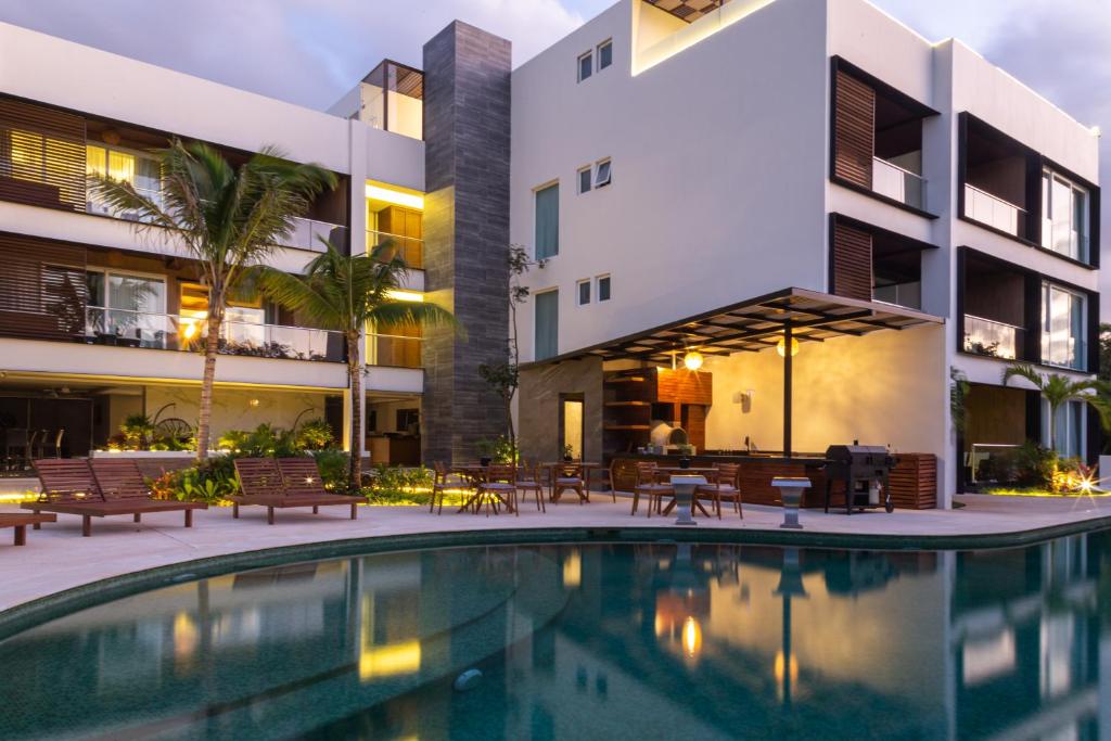 Luxurious Apartments With BBQ Pool Garden Jungle View photo 1