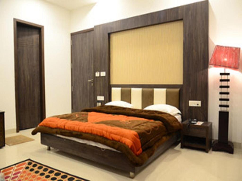 Семейный (Семейный номер), Hotel Popular