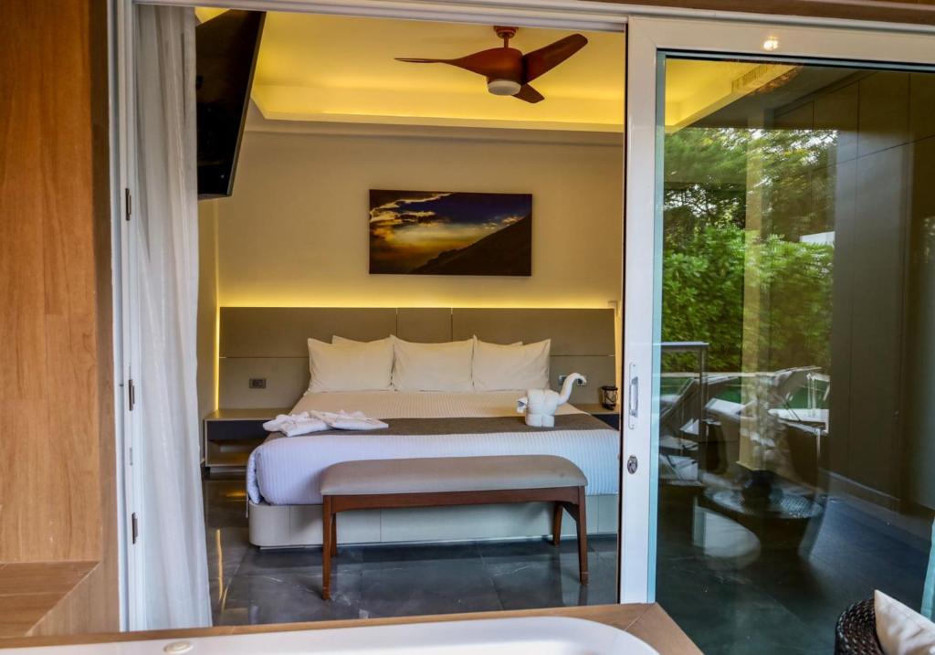 Luxurious Apartments With BBQ Pool Garden Jungle View photo 2