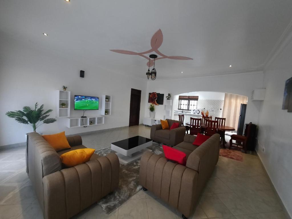 Deerwood Family Apartments, Bulenga photo 4