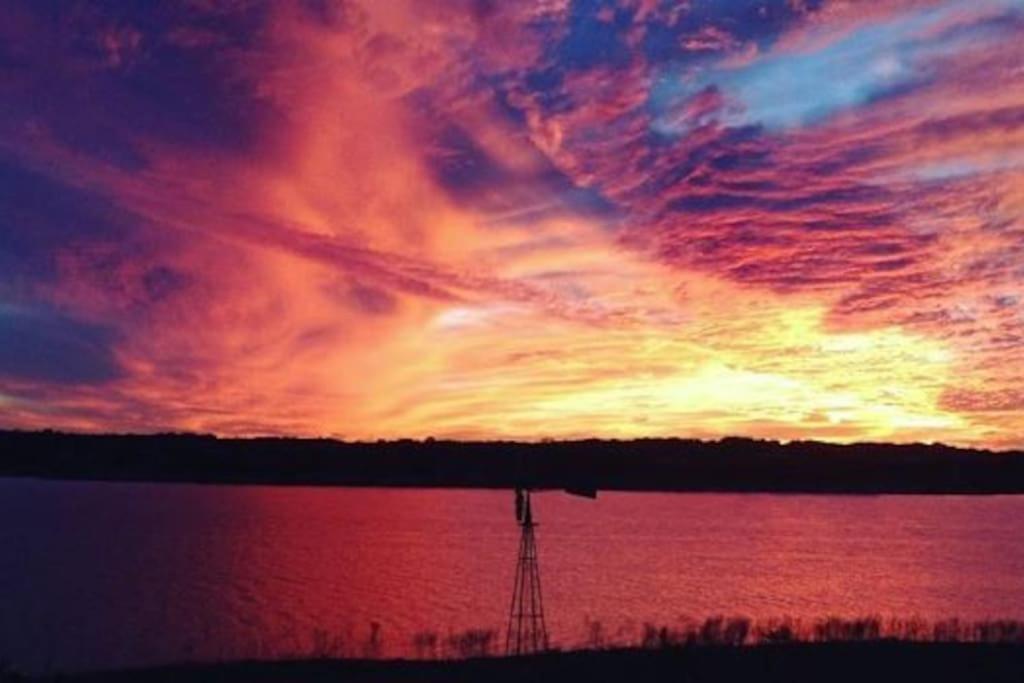 Tequila Sunrise hot tub lake view firepit pool image