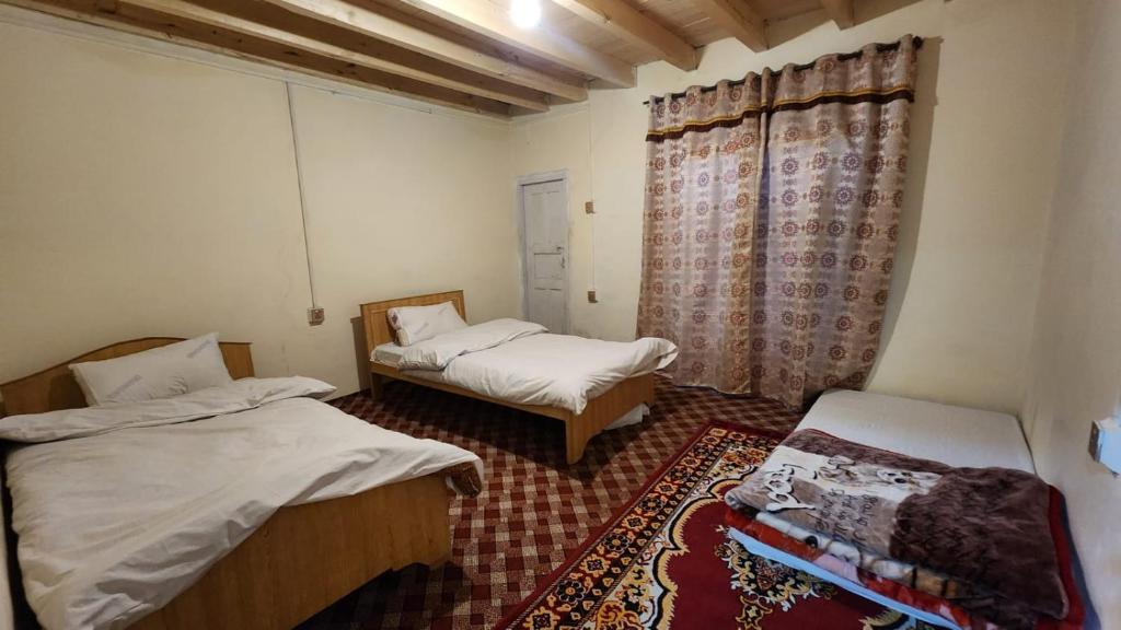 Karakorum Family Guest House Hunza photo 3