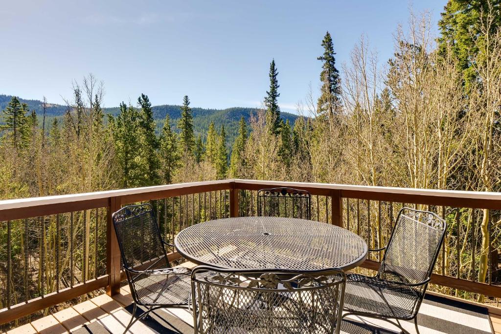 Roomy Alma Cabin with Pool Table Ski, Hike, and Fish! photo 2