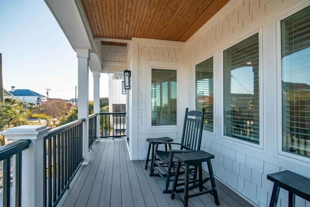 Beachside Bliss at Third From the End A Luxurious Retreat photo 2