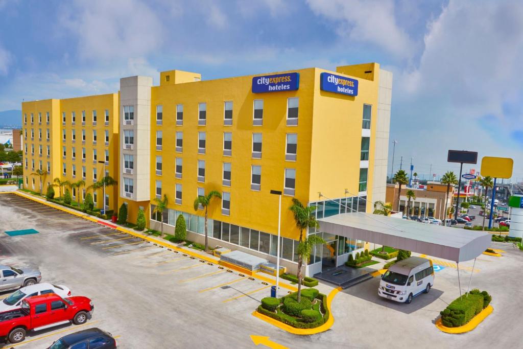 City Express by Marriott Toluca photo 1