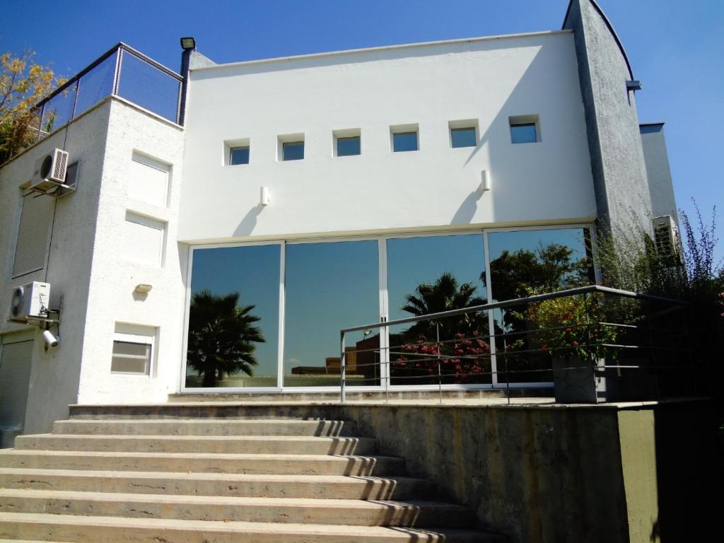 Casa en bonito barrio residencial - Ciudad photo 1