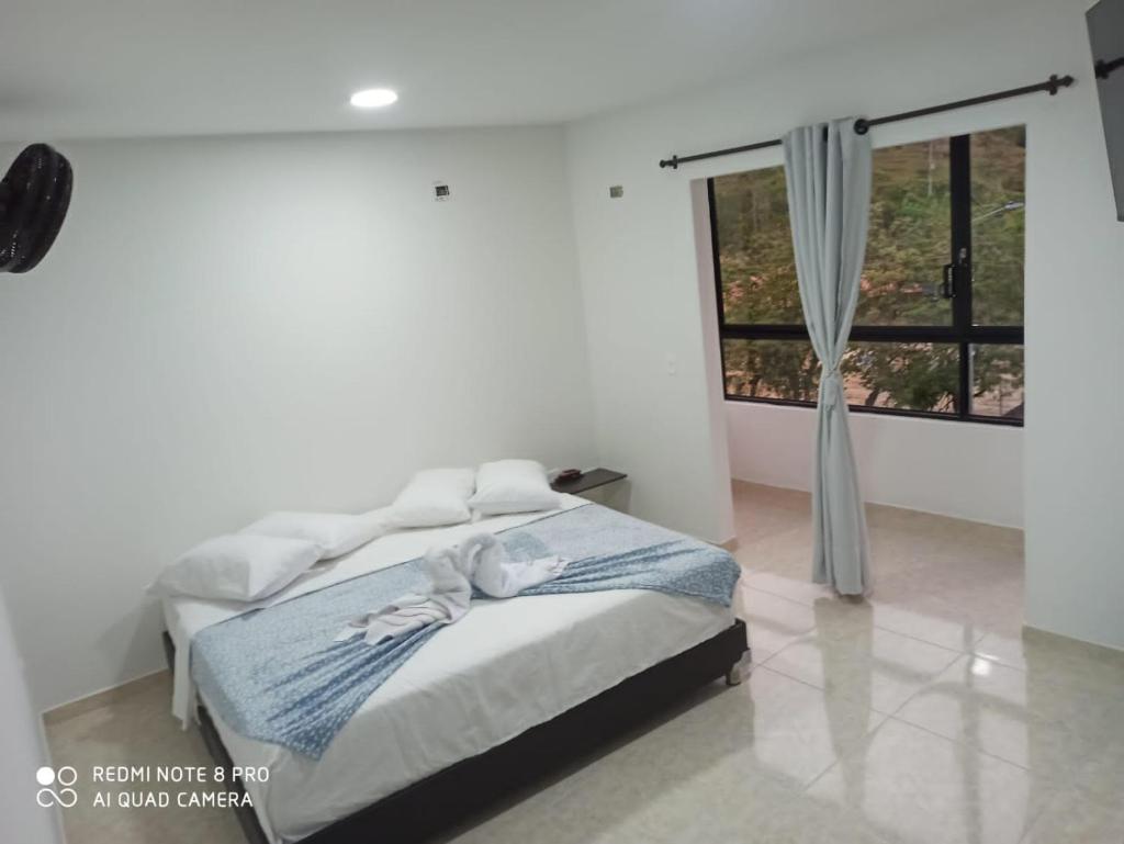 HOTEL SENDERO LAS GACHAS photo 4