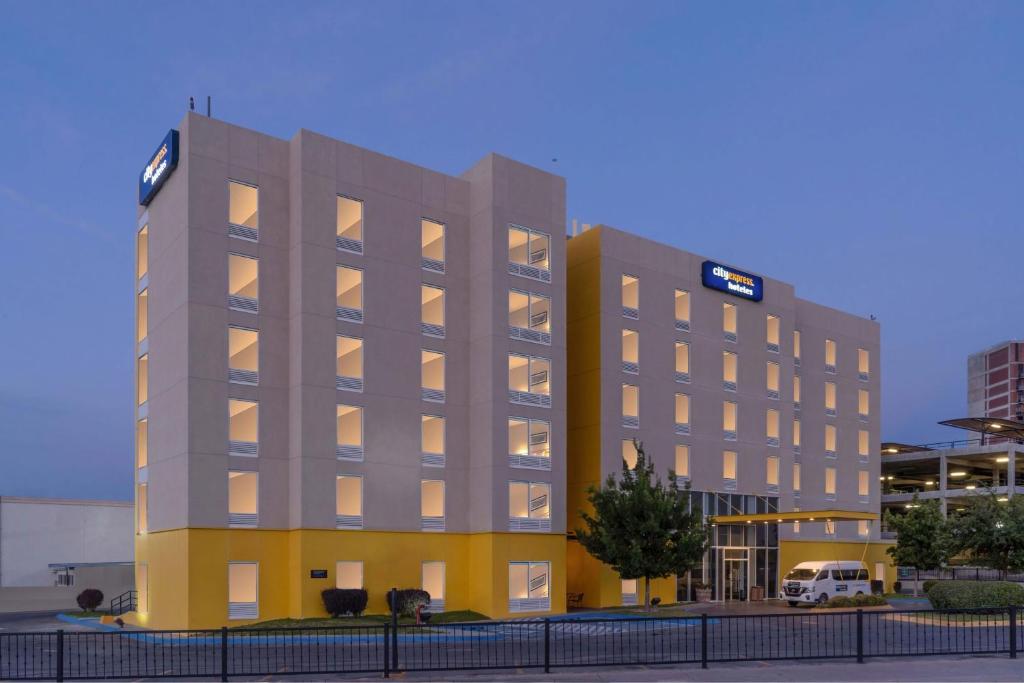 City Express by Marriott Chihuahua photo 1