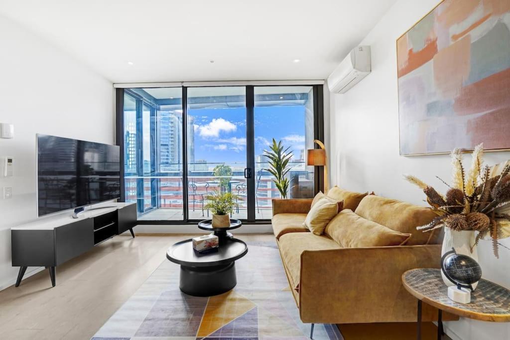 Waterfront 1BR Docklands Apt on Collins St with FreeParking#1402