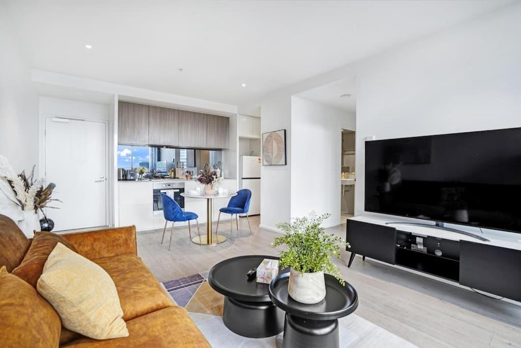 Waterfront 1BR Docklands Apt on Collins St with FreeParking#1402 photo 4