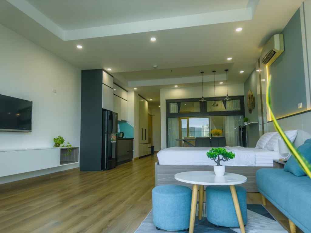 Pullman apartment view sea&city 1' walking to beach