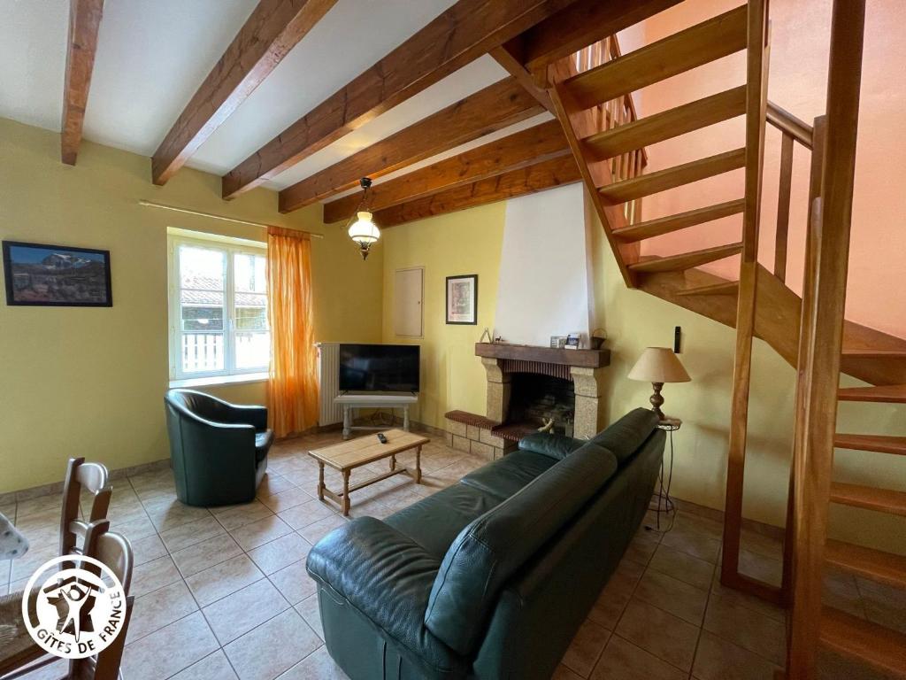 Gîte Saint-Martin-des-Tilleuls, 4 pièces, 6 personnes - FR-1-426-355 photo 2