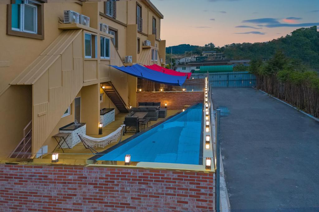 The Bay Hotel and Pool Villa photo 4