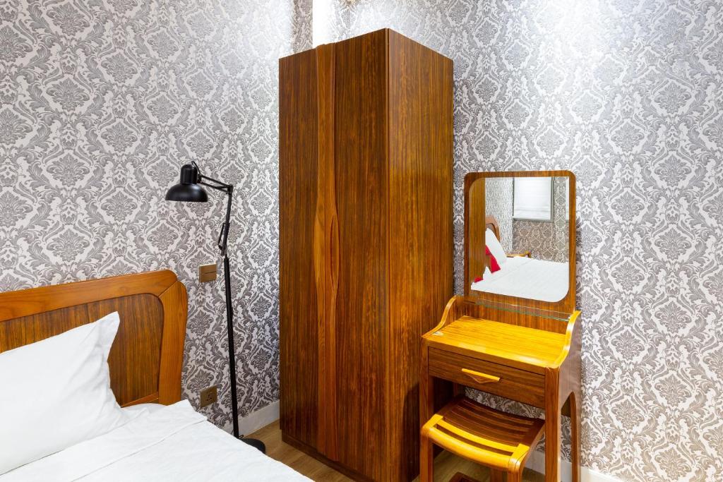 SPRING HOTEL BACH DANG