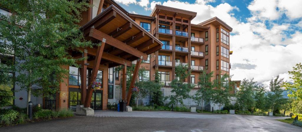 Sutton Place Hotel Revelstoke Mountain Resort photo 1