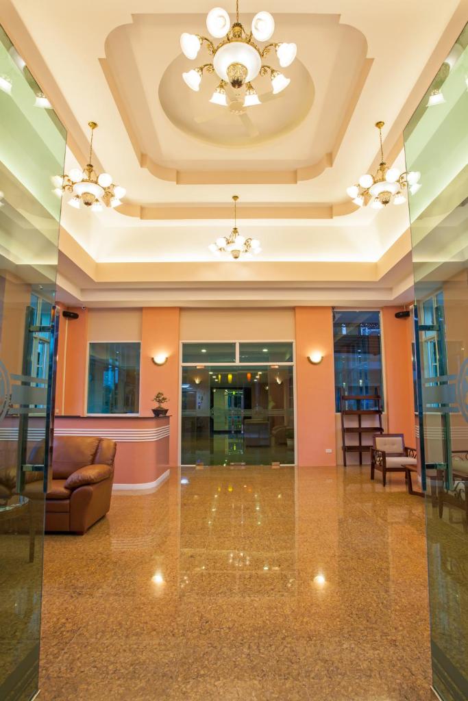 ROYAL GRAND PATTAYA photo 4